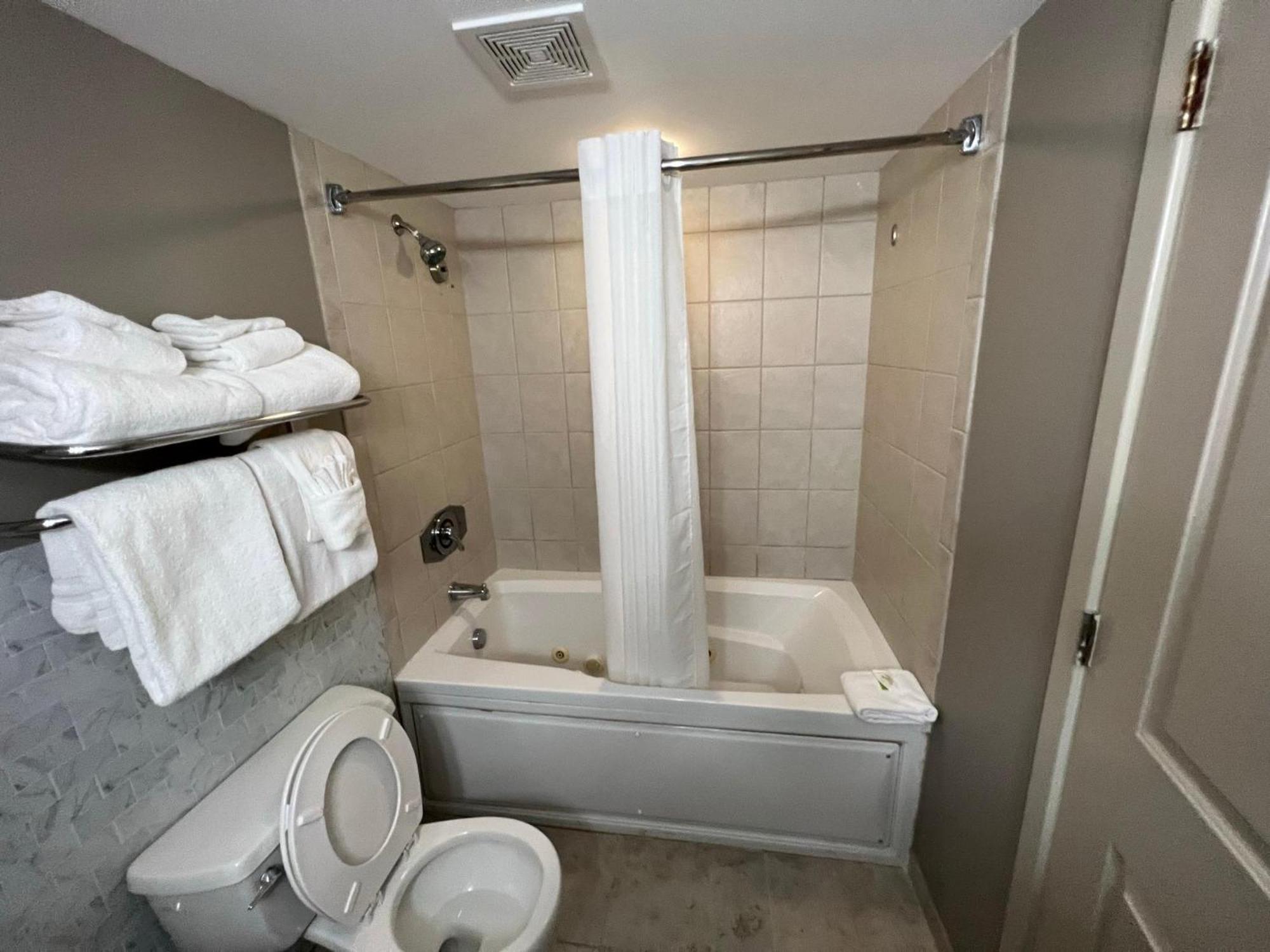 107 S Ocean Blvd, 0308 - Ocean Front Sleeps 6 Villa Myrtle Beach Bagian luar foto